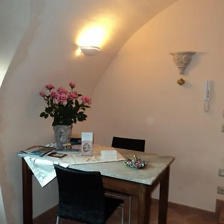 Konukevi Giardini Di Corte 3*