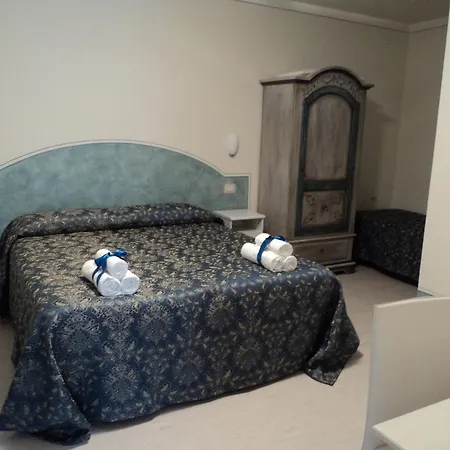 Konukevi Giardini Di Corte 3*