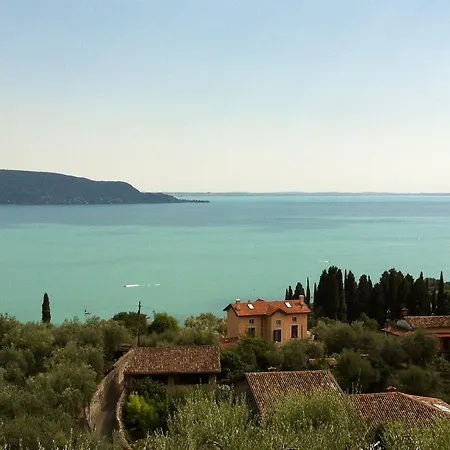 Konukevi Giardini Di Corte
